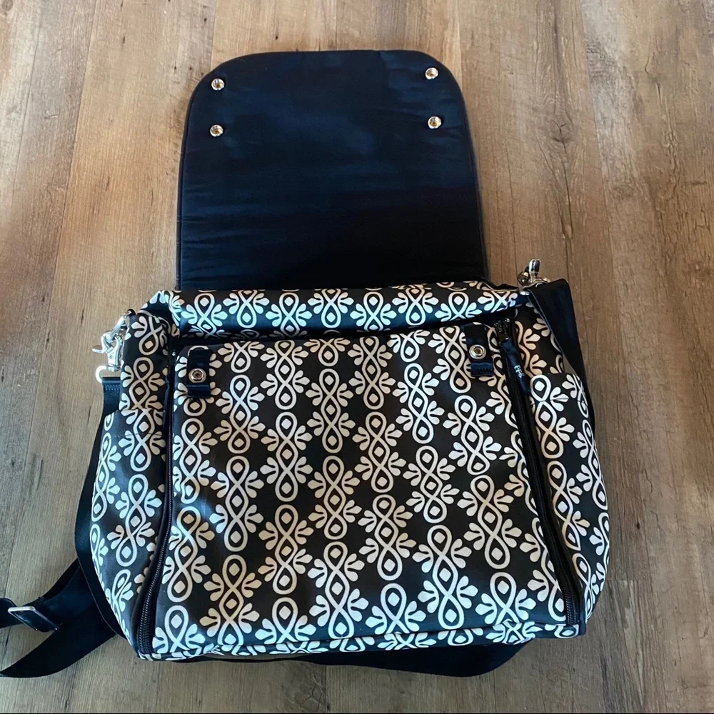 Like new Petunia Pickle Bottom Diaper Bag